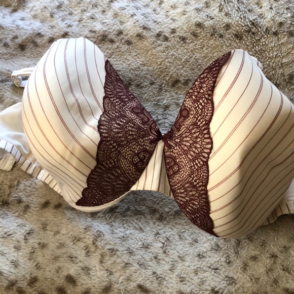 Cacique Other - 42h Butterfly Bra Cacique Other - 42h Butterfly Bra